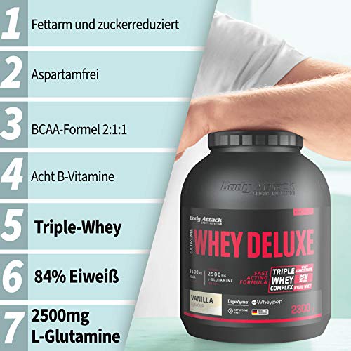 Body Attack Extreme Whey Deluxe, biscotti, proteina in polvere con aminoacidi e Triplo-Whey-Complex con Whey Isolate, a basso contenuto di zuccheri e di grassi, fragola da 900g, Made in Germany
