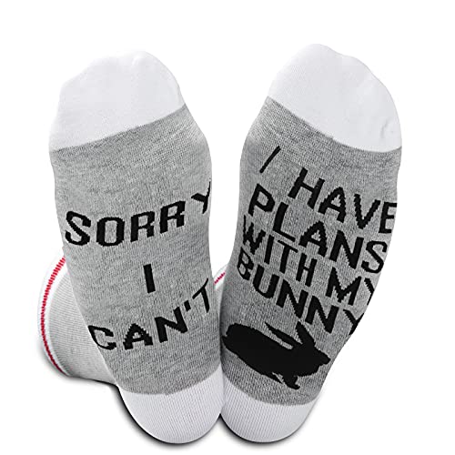 Calcetines con texto en inglés "Sorry I Can't I Have Plans With My Bunny"