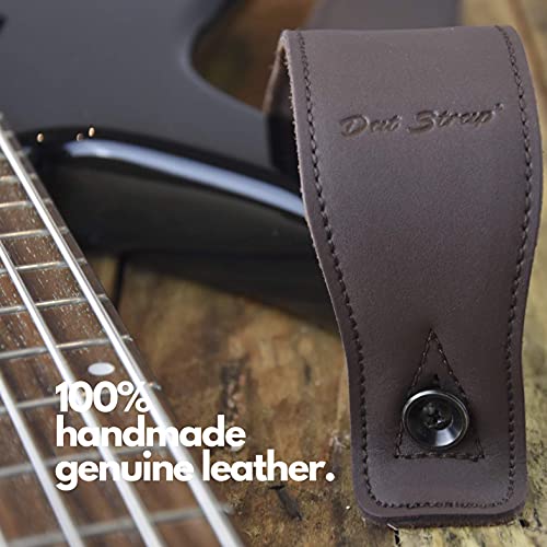 Dat Strap Correa De Guitarra De Cuero | Para Guitarra Eléctrica, Acústica, Electroacústica, Bajo Y Clásica | Acolchado Para Mayor Comodidad | Marron Oscuro | Incluye 2 Púas De Acero Pick Geek Gratis