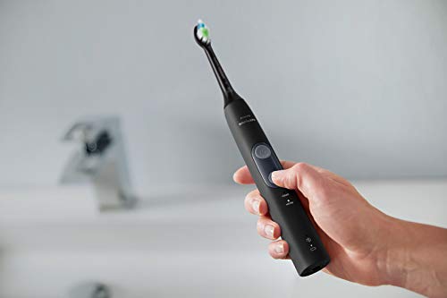 Philips Sonicare HX6830/53 ProtectiveClean - Cepillo de dientes eléctrico con sensor de presión, reconocimiento inteligente de cabezal, 2 modos de limpieza y estuche de viaje, color negro