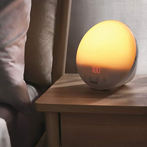 Philips Wake-up Light HF3531/01 Despertador de luz natural, 7 sonidos naturales, radio FM, alarma, con cargador móvil, plástico, Blanco, Con cargador móvil, 1 kilogramo