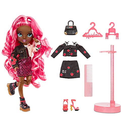 Rainbow High Moda Daria Roselyn-Juguete Coleccionable para niños-con 2 Prendas Mix & Match y Accesorios para muñecas-Gran Regalo-Edad: 6-12 años-Rosa (Rojo Rosado), Color (575733C3)