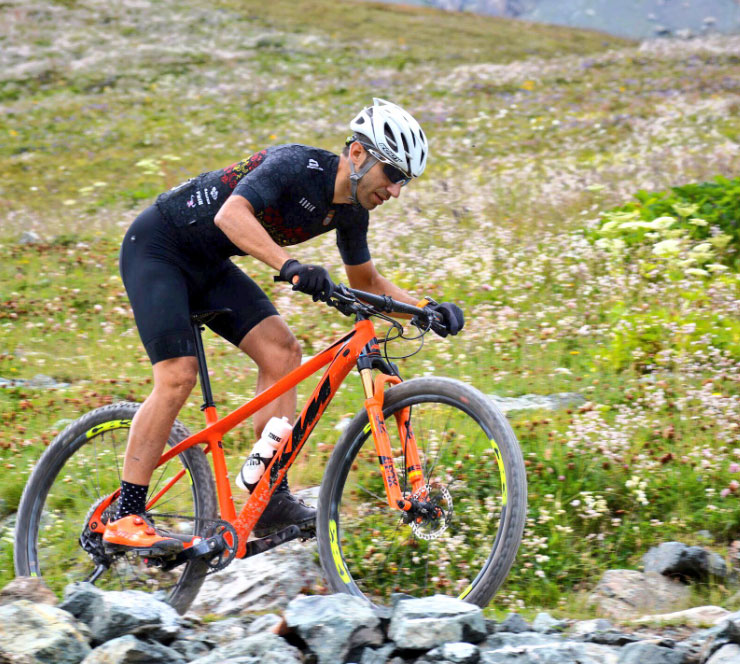 Ismael Ventura, con su KTM myroon.